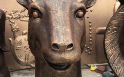 铁狱铜笼是什么生肖？铜墙铁壁比喻什么生肖